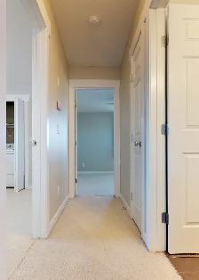 #3402 - Beautiful 2 Bedroom Upper Level $1800 HWP incl, Sept 1st - Photo 9