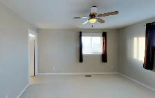 #3402 - Beautiful 2 Bedroom Upper Level $1800 HWP incl, Sept 1st - Photo 11