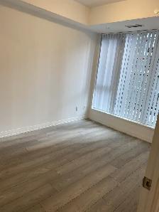 new 1 1 condo at 400 King St, move in now - Photo 5