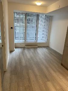 new 1 1 condo at 400 King St, move in now - Photo 7