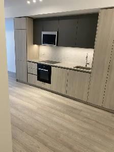 new 1 1 condo at 400 King St, move in now - Photo 8