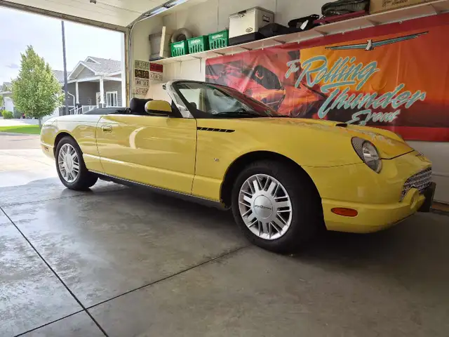 2002 Ford Thunderbird low kilometers