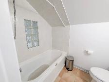977 Parkhill Ave, Burlington - All Inclusive 1 Bed Upper Unit - Photo 13