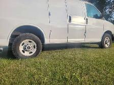 2007 GMC Savana 2500 - Photo 4