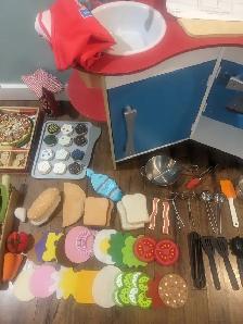 Melissa & Doug Toy Kitchen Total Package - Photo 2