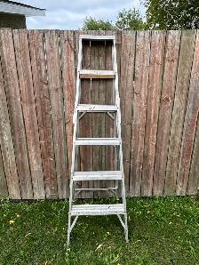 Aluminum 6’ Ladder - Photo 2