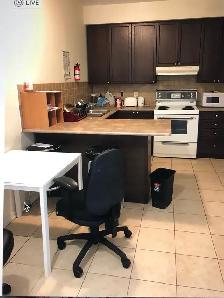 Room  with Private shower and a shared kitchen. walking distance - Photo 2