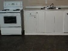 Furnished $500 Monthly (Idywlyld Dr N) Utilities included - Photo 3