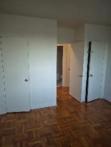 Spacious one bedroom apartment w/balcony and parking - Photo 6