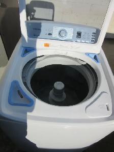 NEWER INSIGNIA WASHER LIKE NEW - Photo 2