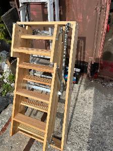 wooden attic ladder - Photo 2