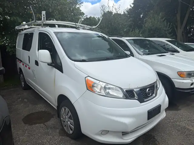 2015 Nissan NV 200, CERTIFIED