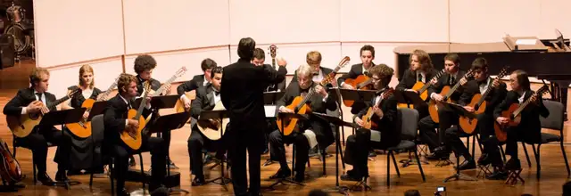 ADULT GROUP GUITAR CLASS AT MOUNT ROYAL CONSERVATORY