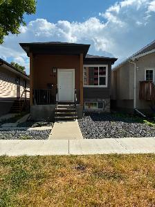 Large/clean 2 bedroom, 2 bathroom in Crescentwood