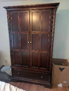 MOVING SALE - EVERYTHING MUST GO - Photo 2