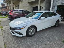 Hyundai Elantra - Photo 2