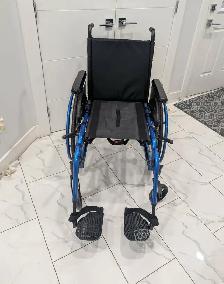 Motion Composites Helio C2 Carbon Fiber Wheelchair - 18' x 20' - Photo 3