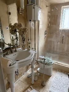 Bayview/Eglinton Furnished Room - Photo 3