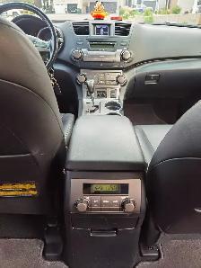CAR FOR SALE:  2009 Toyota Highlander | 4WD 4dr V6 Sport - Photo 4