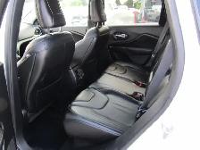 2019 Jeep Cherokee Trailhawk Elite 4x4|Leather|PanoRoof|B.Camera - Photo 12