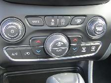 2019 Jeep Cherokee Trailhawk Elite 4x4|Leather|PanoRoof|B.Camera - Photo 17