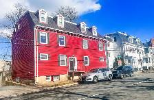 TWO-LEVEL APARTMENT ACROSS FROM HALIFAX COMMONS - 5813 CUNARD ST