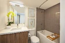 Stunning 3-Bedroom Rental at ONE225 York Mills in North York! - Photo 11