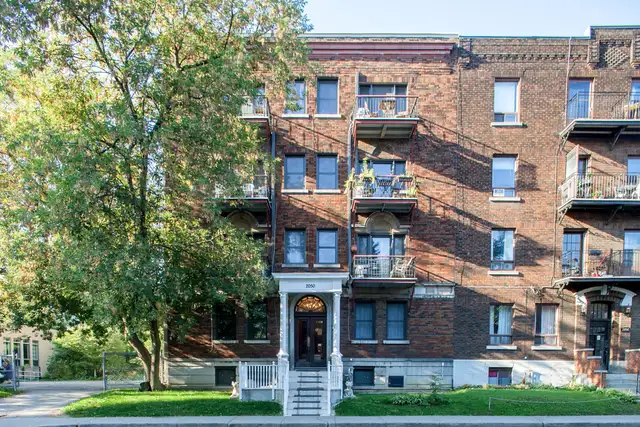 one bedroom apartment near Vendome - ID 2347