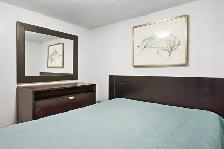 P3 AP6 - 3 BEDROOMS – FULLY FURNISHED | ALL UTILITIES INCLUDED - Photo 12