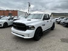 2022 Ram 1500 Classic CLASSIC EXPRESS QUAD CAB 4X4/NAVIGATION/BA - Photo 3