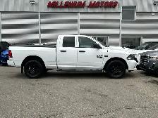 2022 Ram 1500 Classic CLASSIC EXPRESS QUAD CAB 4X4/NAVIGATION/BA - Photo 4