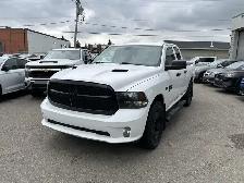 2022 Ram 1500 Classic CLASSIC EXPRESS QUAD CAB 4X4/NAVIGATION/BA - Photo 10