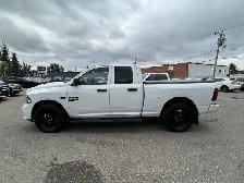 2022 Ram 1500 Classic CLASSIC EXPRESS QUAD CAB 4X4/NAVIGATION/BA - Photo 14