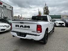 2022 Ram 1500 Classic CLASSIC EXPRESS QUAD CAB 4X4/NAVIGATION/BA - Photo 18