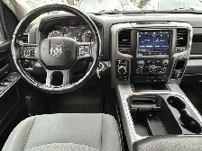 2022 Ram 1500 Classic CLASSIC EXPRESS QUAD CAB 4X4/NAVIGATION/BA - Photo 27