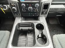 2022 Ram 1500 Classic CLASSIC EXPRESS QUAD CAB 4X4/NAVIGATION/BA - Photo 33
