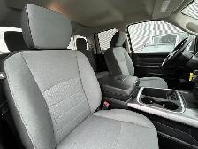 2022 Ram 1500 Classic CLASSIC EXPRESS QUAD CAB 4X4/NAVIGATION/BA - Photo 41