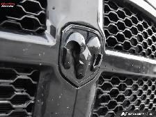 2021 Ram 1500 Classic Express 4x4 Crew Cab 5'7' Box | NO ACCIDEN - Photo 9