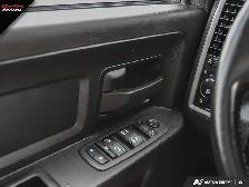 2021 Ram 1500 Classic Express 4x4 Crew Cab 5'7' Box | NO ACCIDEN - Photo 17