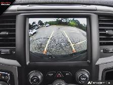 2021 Ram 1500 Classic Express 4x4 Crew Cab 5'7' Box | NO ACCIDEN - Photo 24