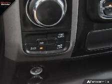 2021 Ram 1500 Classic Express 4x4 Crew Cab 5'7' Box | NO ACCIDEN - Photo 27