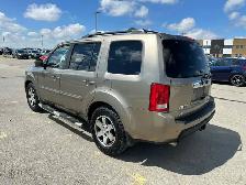 2009 Honda Pilot Touring 4WD | Fully Loaded, Back Cam, Sunroof - Photo 6