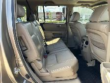 2009 Honda Pilot Touring 4WD | Fully Loaded, Back Cam, Sunroof - Photo 9