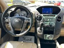 2009 Honda Pilot Touring 4WD | Fully Loaded, Back Cam, Sunroof - Photo 13