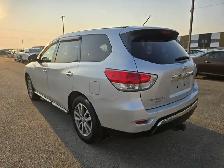 2014 Nissan Pathfinder S | 4WD, Low KM - Photo 6