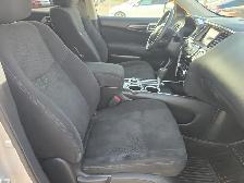 2014 Nissan Pathfinder S | 4WD, Low KM - Photo 8