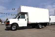 GMC Savana Cargo CUBE 12 PIEDS DECK 6.6 LITRES 11 KM / CAMION NE - Photo 4