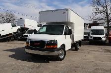 GMC Savana Cargo CUBE 12 PIEDS DECK 6.6 LITRES 11 KM / CAMION NE - Photo 7