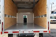 GMC Savana Cargo CUBE 12 PIEDS DECK 6.6 LITRES 11 KM / CAMION NE - Photo 13
