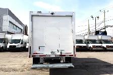 GMC Savana Cargo CUBE 12 PIEDS DECK 6.6 LITRES 11 KM / CAMION NE - Photo 22